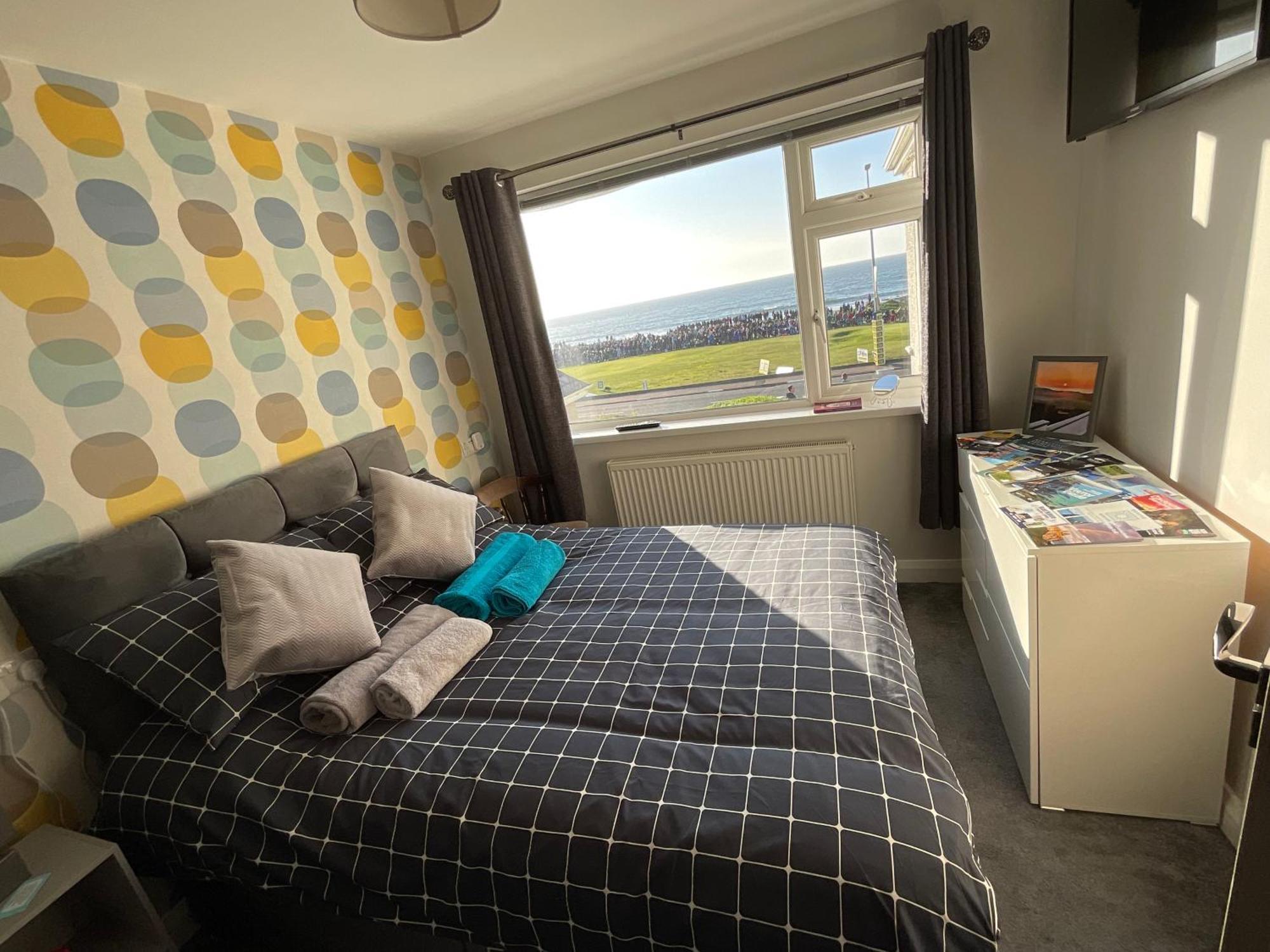 Number 5 Portrush Road, Portstewart Bed & Breakfast Exterior photo